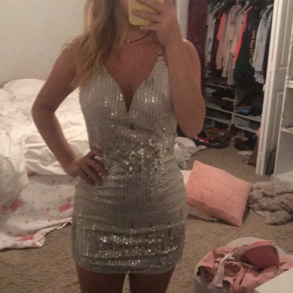 Windsor Formal Dress - Picture 3 of 3